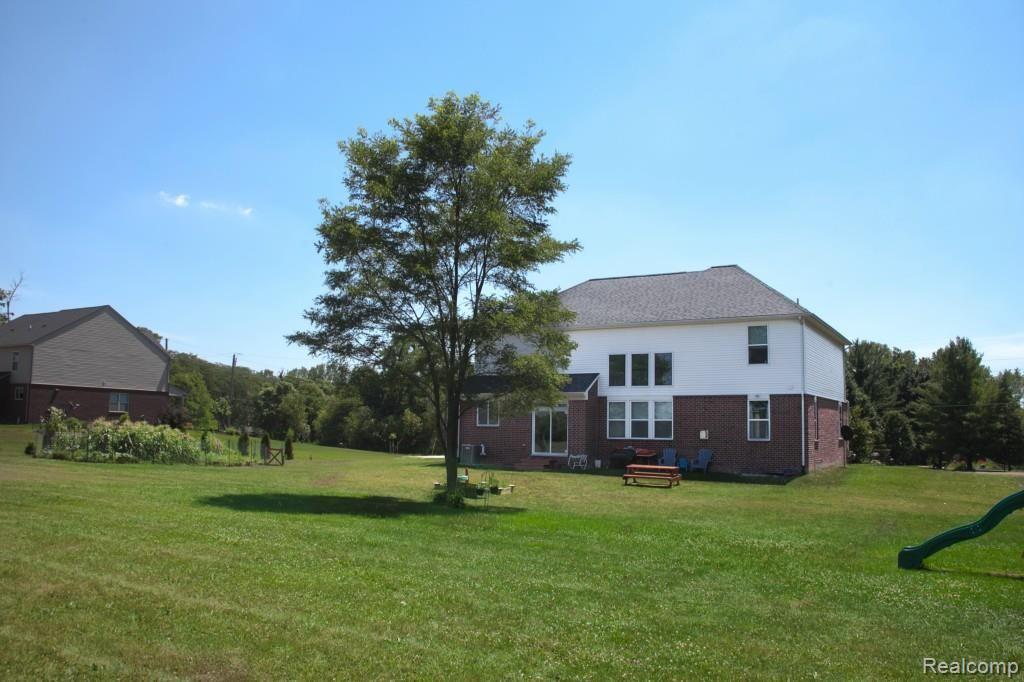 49504 Hanford Road Canton, MI 48187 - Photo 4 of 24 HDR4.jpg