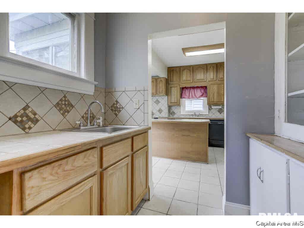 1733 South 4th Street Springfield, IL 62703 - Photo 14 of 35