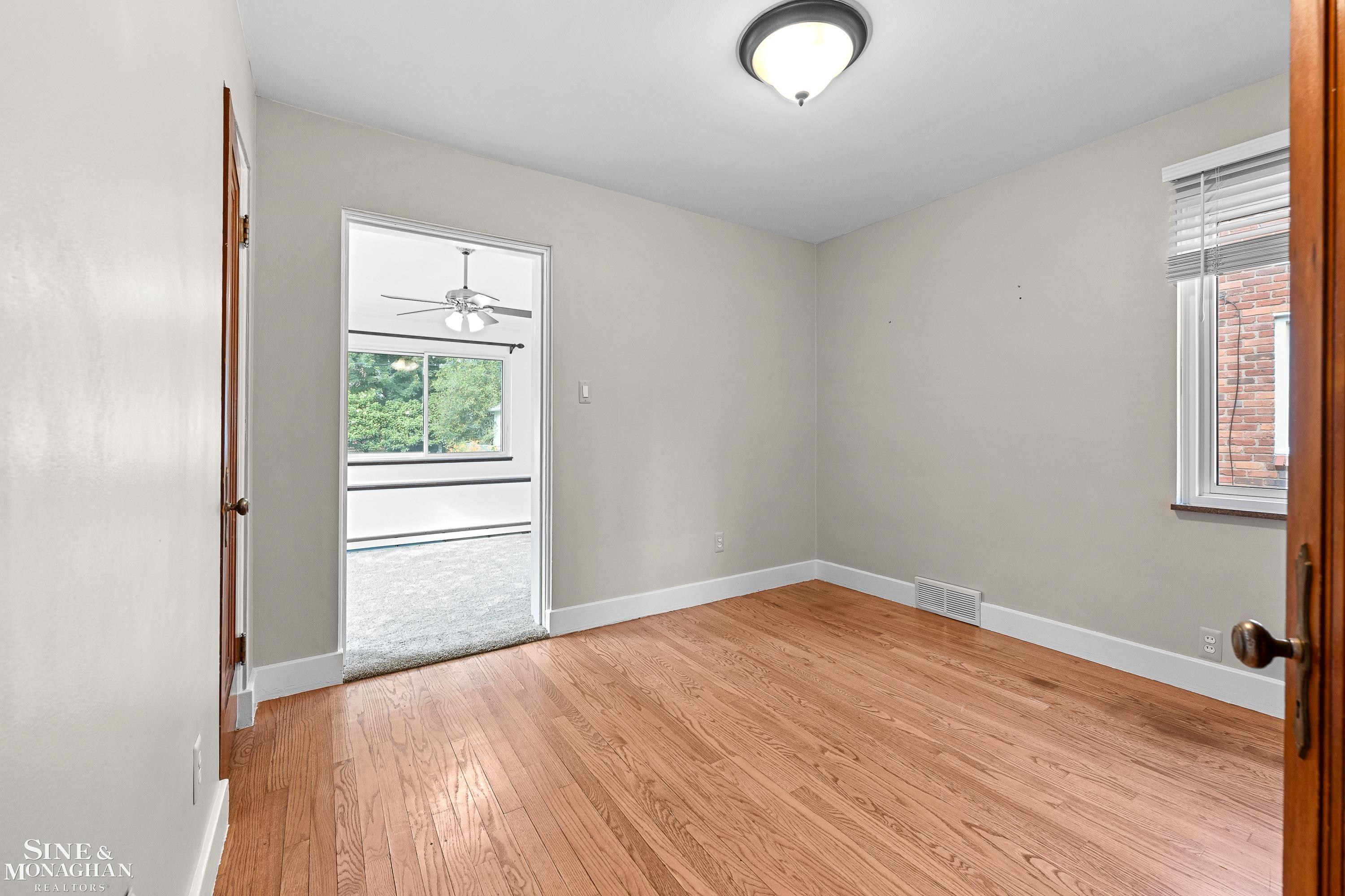 411 Cloverly Road Grosse Pointe Farms, MI 48236 - Photo 14 of 40