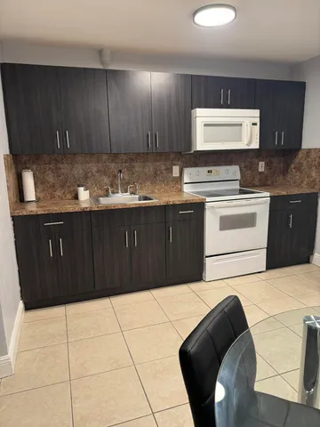 $2,550 | 3451 48th Lane South, Lake Worth, FL 33461