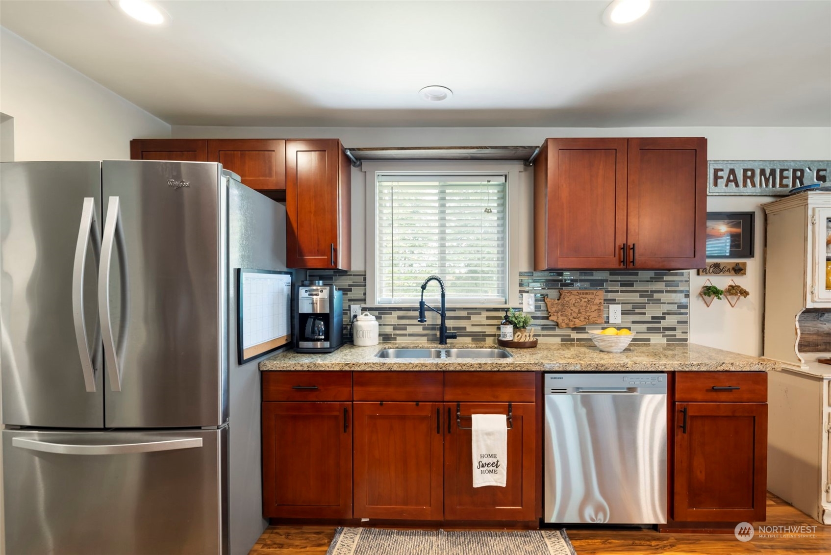 3651 Harris Road Southeast Port Orchard, WA 98366 - Photo 7 of 40 Gallery Image 7