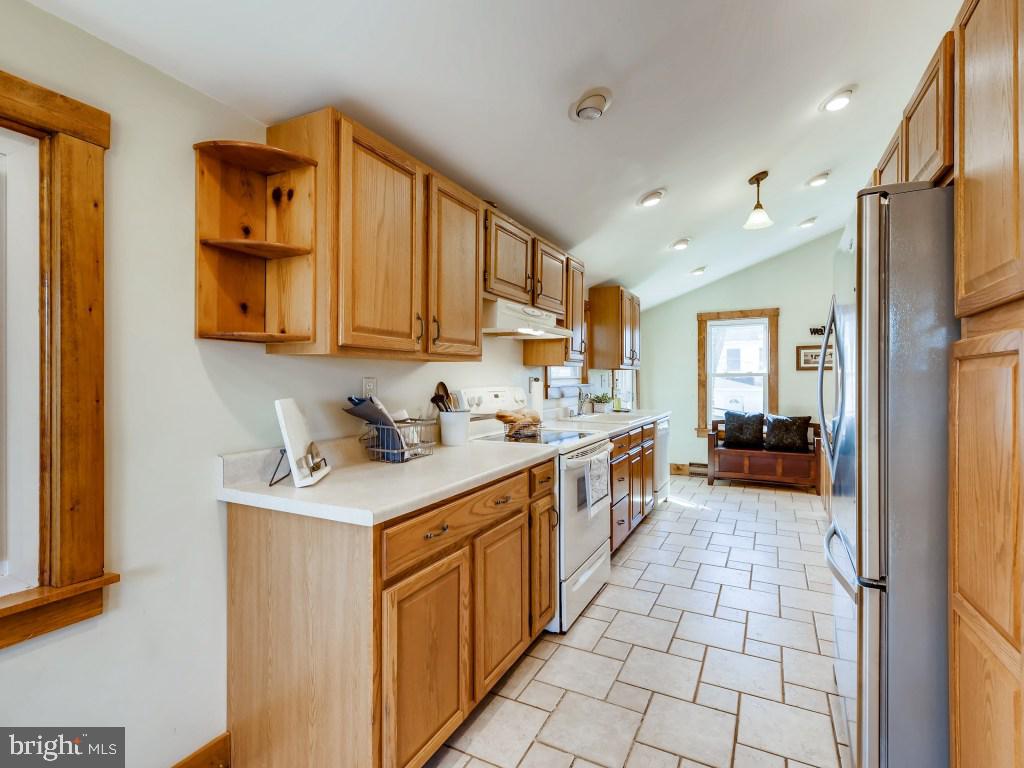5123 Woodville Road Mount Airy, MD 21771 - Photo 22 of 37 Big Country Kitchen