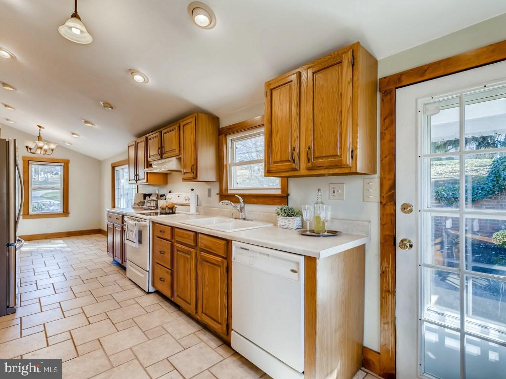 5123 Woodville Road Mount Airy, MD 21771 - Photo 25 of 37 Gallery Image 25