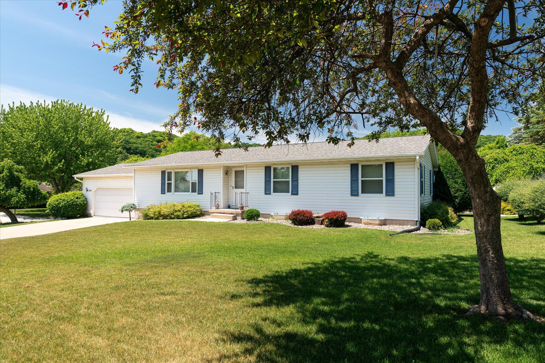 224 Eagles Bluff Road La Crescent, MN 55947 - Photo 19 of 20 12-224 Eagles Bluff Rd La Crescent-03227