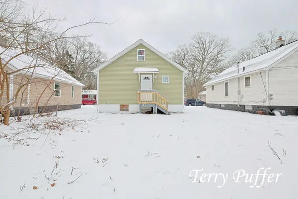 $109,900 | 3029 Waalkes Street, Muskegon, MI 49444