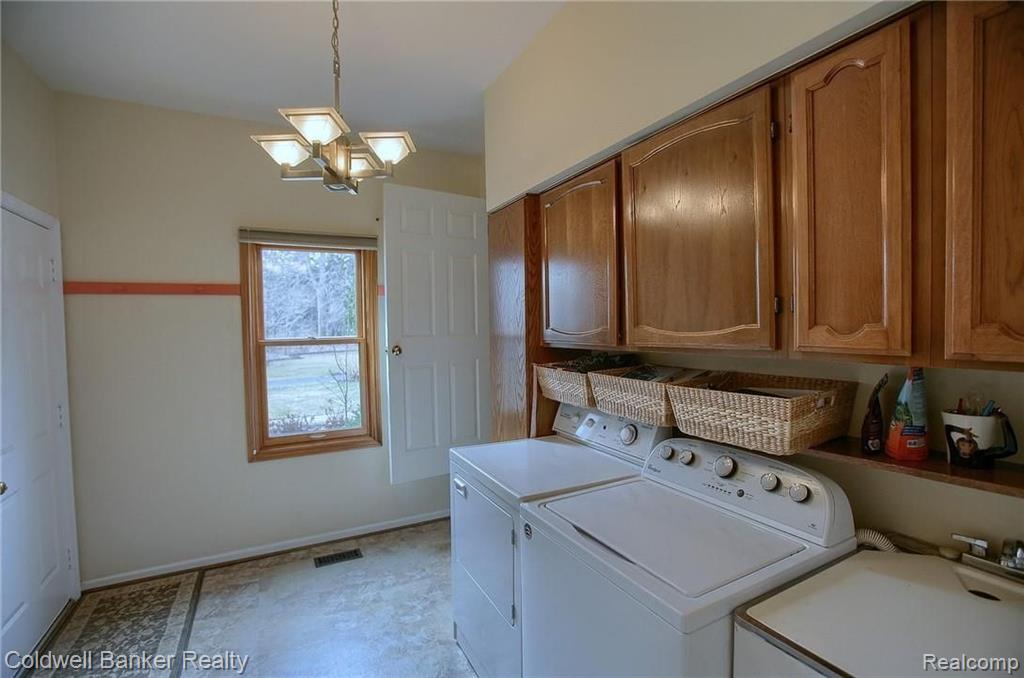 32320 Lahser Road Beverly Hills, MI 48025 - Photo 21 of 38