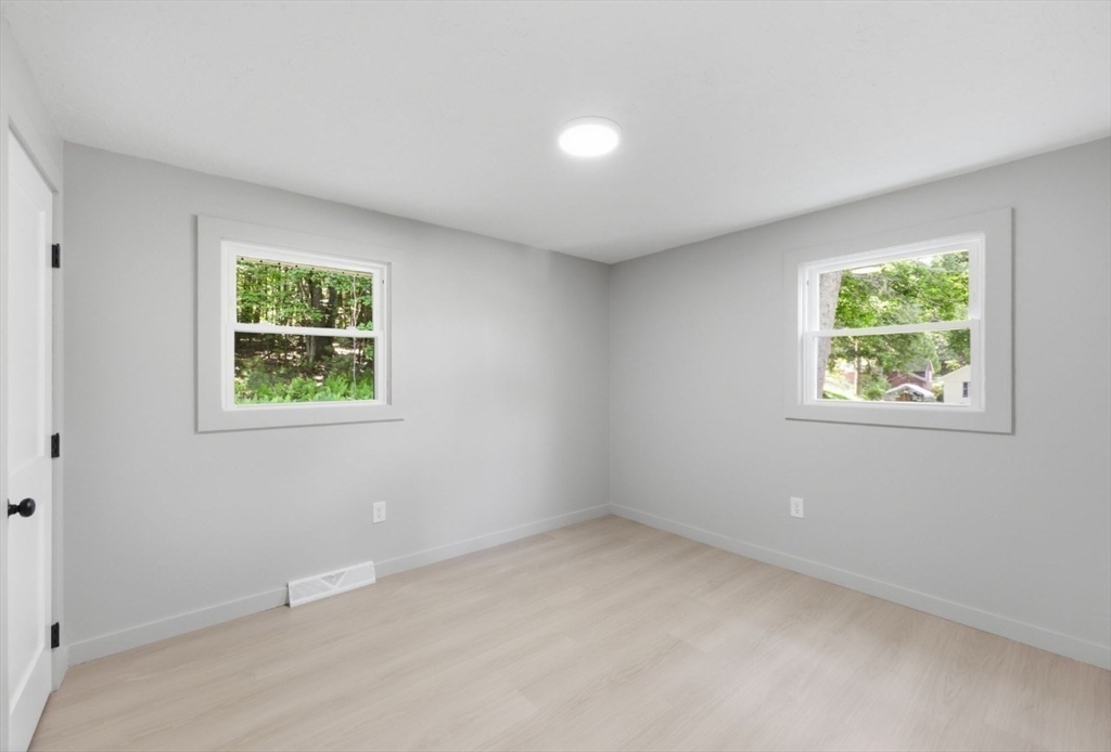 71 Beech Street Palmer, MA 01069 - Photo 26 of 38