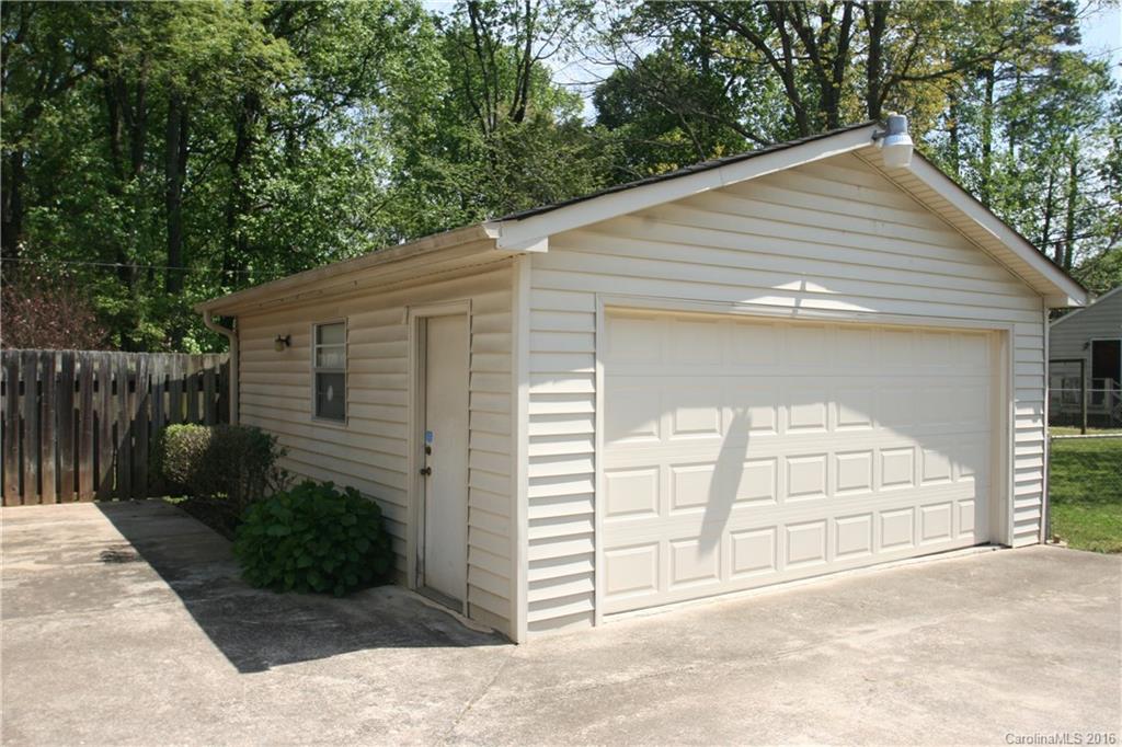 7061 Crossridge Road, Unit 1 Charlotte, NC 28214 - Photo 18 of 19 Gallery Image 18