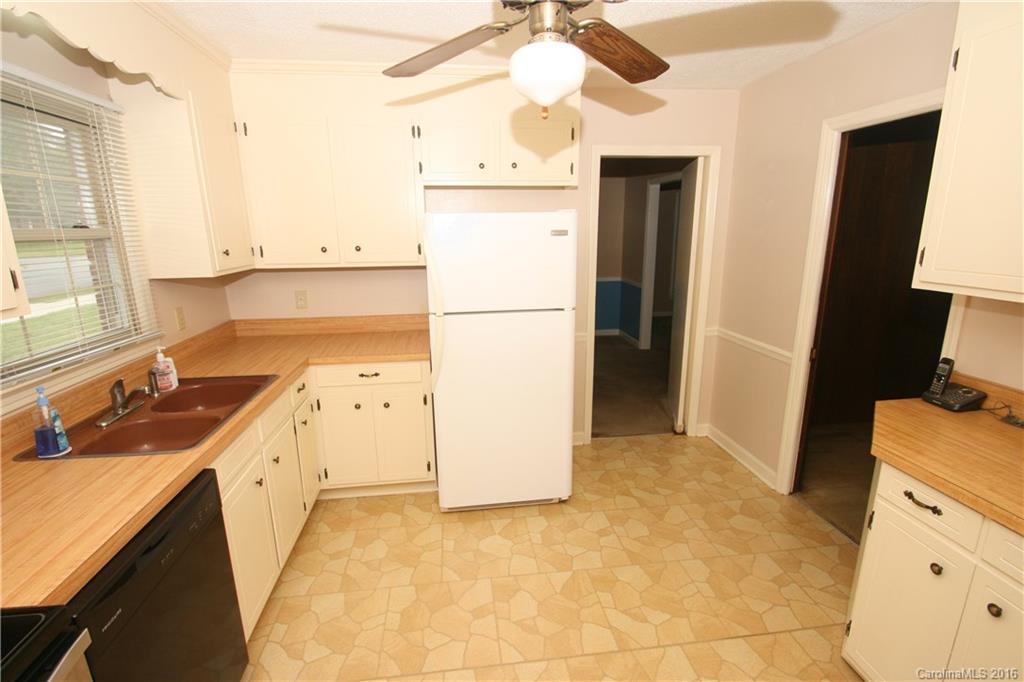 7061 Crossridge Road, Unit 1 Charlotte, NC 28214 - Photo 3 of 19 Gallery Image 3