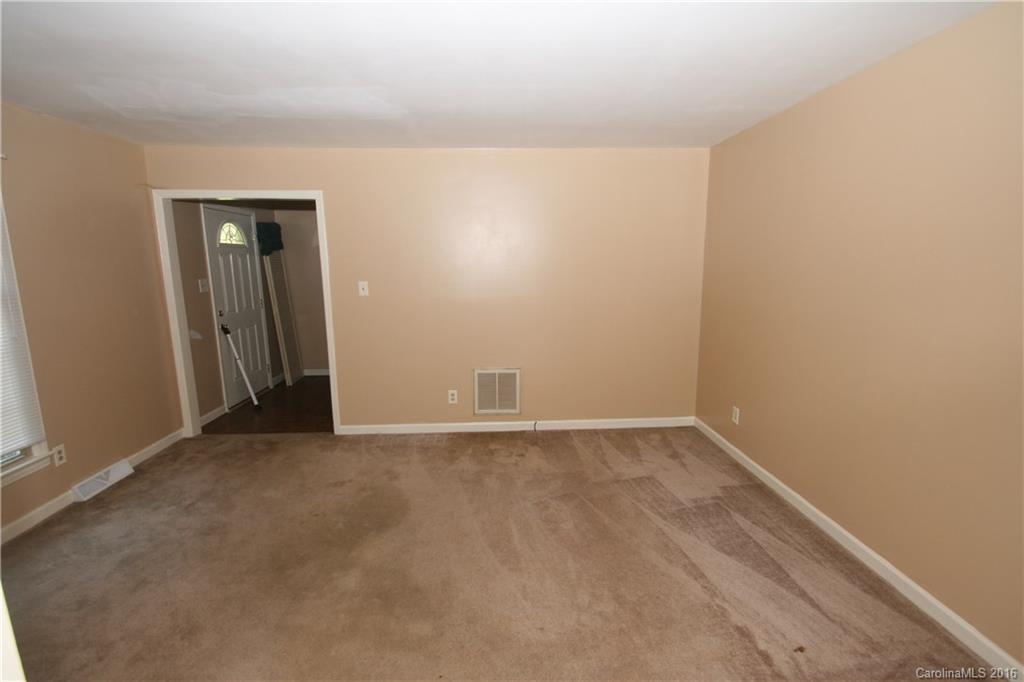 7061 Crossridge Road, Unit 1 Charlotte, NC 28214 - Photo 9 of 19 Gallery Image 9