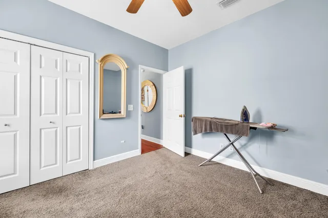 a view of a livingroom with an empty space