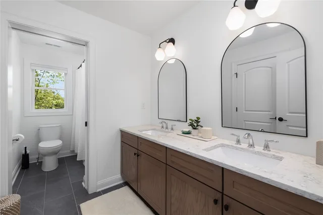 $1,575,561 | 73 Lantern Hl Drive, Cranston, RI 02921