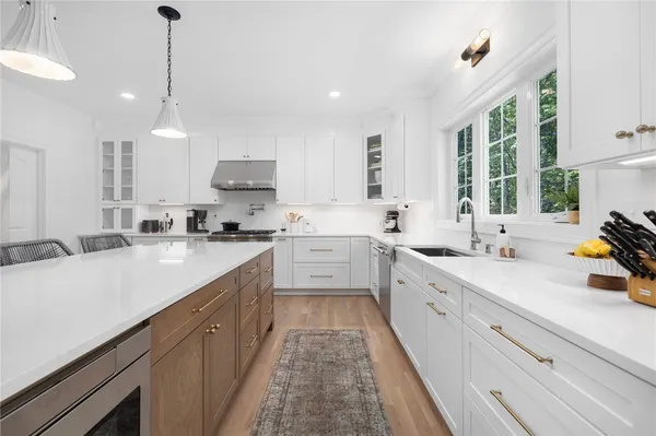 $1,575,561 | 73 Lantern Hl Drive, Cranston, RI 02921