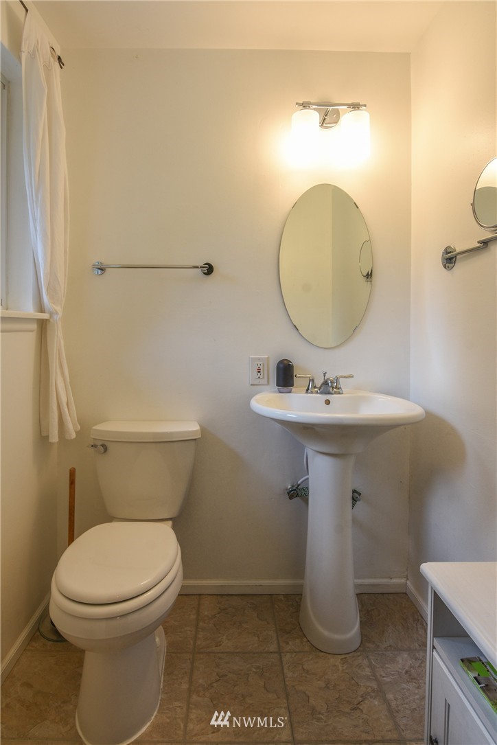 4201 Southeast 3rd Street Renton, WA 98059 - Photo 11 of 14