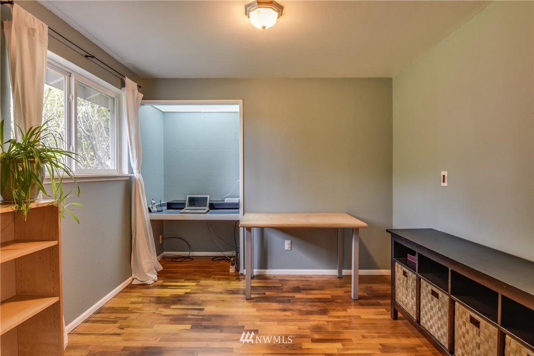 4201 Southeast 3rd Street Renton, WA 98059 - Photo 12 of 14