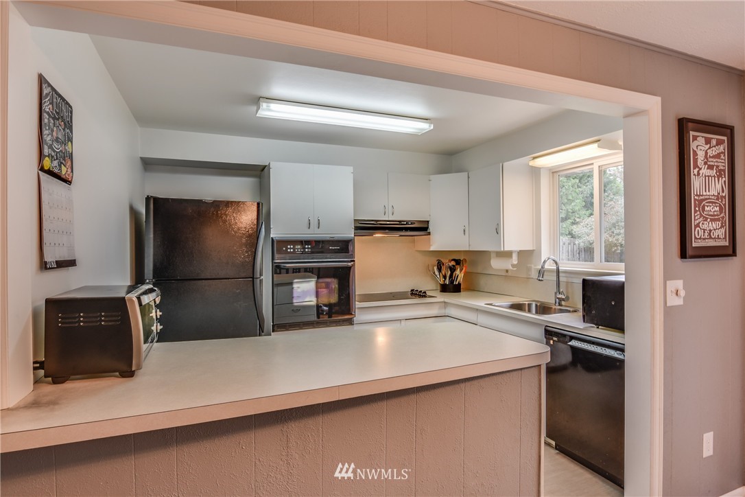 4201 Southeast 3rd Street Renton, WA 98059 - Photo 5 of 14