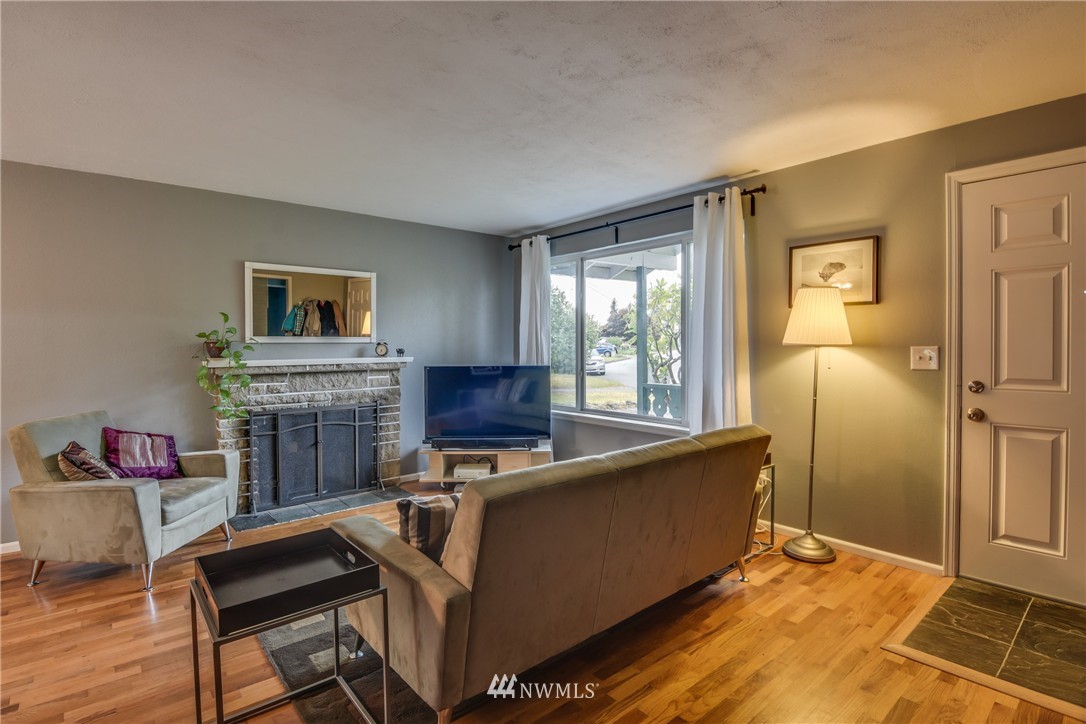 4201 Southeast 3rd Street Renton, WA 98059 - Photo 6 of 14