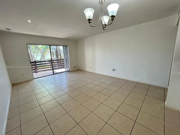 $1,800 | 7483 Southwest 82nd Street, Unit A203, Miami, FL 33143