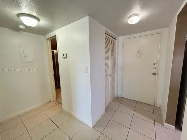 $1,800 | 7483 Southwest 82nd Street, Unit A203, Miami, FL 33143