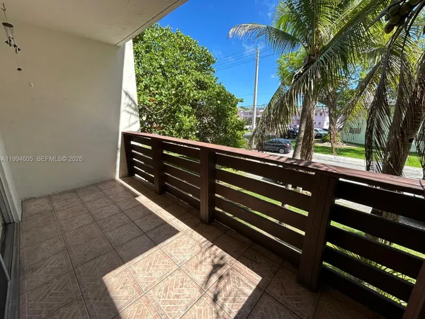 $1,800 | 7483 Southwest 82nd Street, Unit A203, Miami, FL 33143