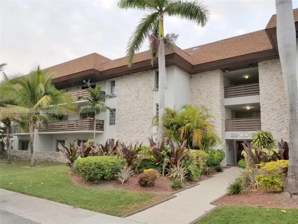 $1,800 | 7483 Southwest 82nd Street, Unit A203, Miami, FL 33143