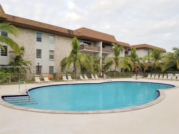 $1,800 | 7483 Southwest 82nd Street, Unit A203, Miami, FL 33143