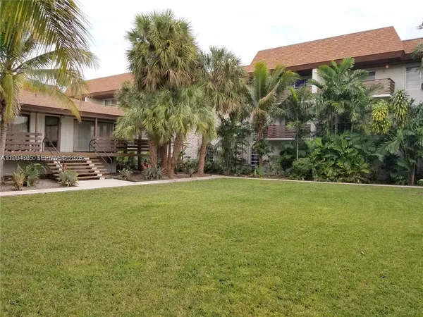 $1,800 | 7483 Southwest 82nd Street, Unit A203, Miami, FL 33143
