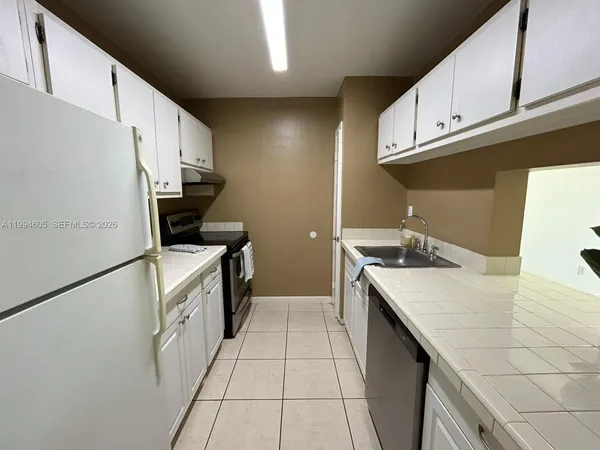 $1,800 | 7483 Southwest 82nd Street, Unit A203, Miami, FL 33143