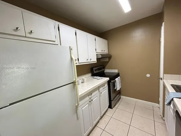 $1,800 | 7483 Southwest 82nd Street, Unit A203, Miami, FL 33143