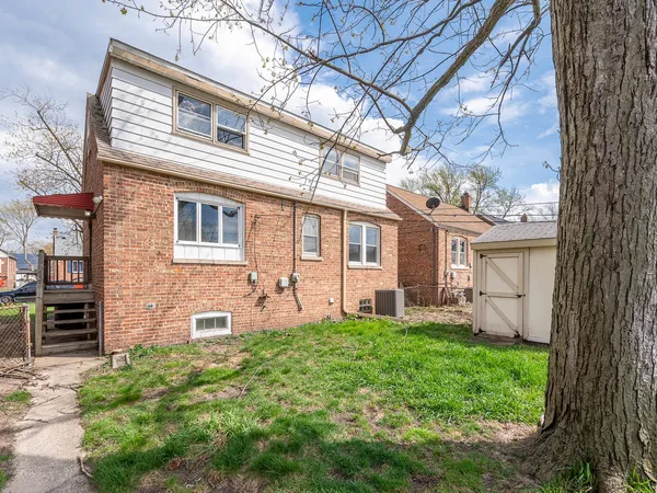 $169,900 | 18032 Wildwood Avenue, Lansing, IL 60438