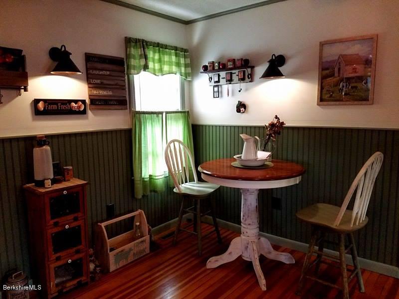 4 Walnut Street Adams, MA 01220 - Photo 8 of 28 Dining area