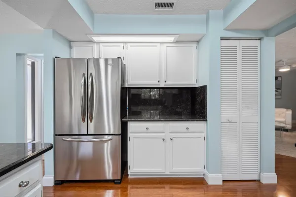 $3,700 | 5300 Southeast Schooner Oaks Way, Stuart, FL 34997