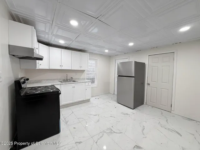 $1,300 | 210-212 Center Avenue, Plymouth, PA 18651