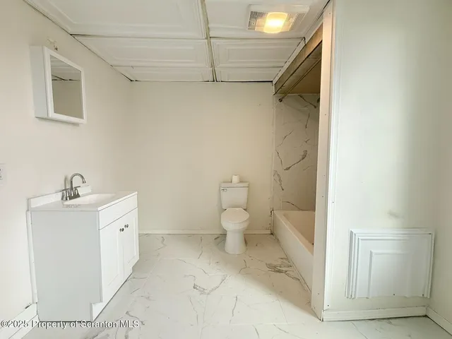 $1,300 | 210-212 Center Avenue, Plymouth, PA 18651