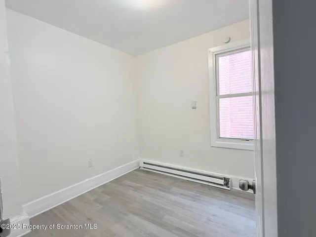 $1,300 | 210-212 Center Avenue, Plymouth, PA 18651