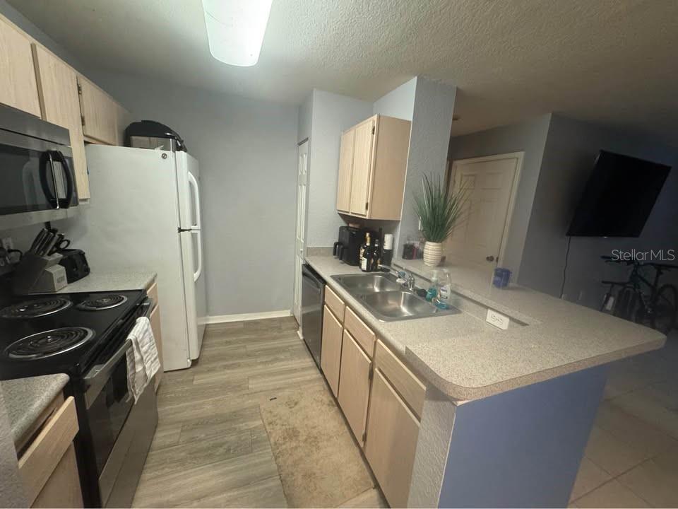 8905 Manor Loop, Unit 108 Lakewood Ranch, FL 34202 - Photo 4 of 18