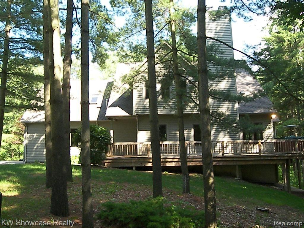 833 North Hughes Road Howell, MI 48843 - Photo 9 of 61 100_3708.jpg