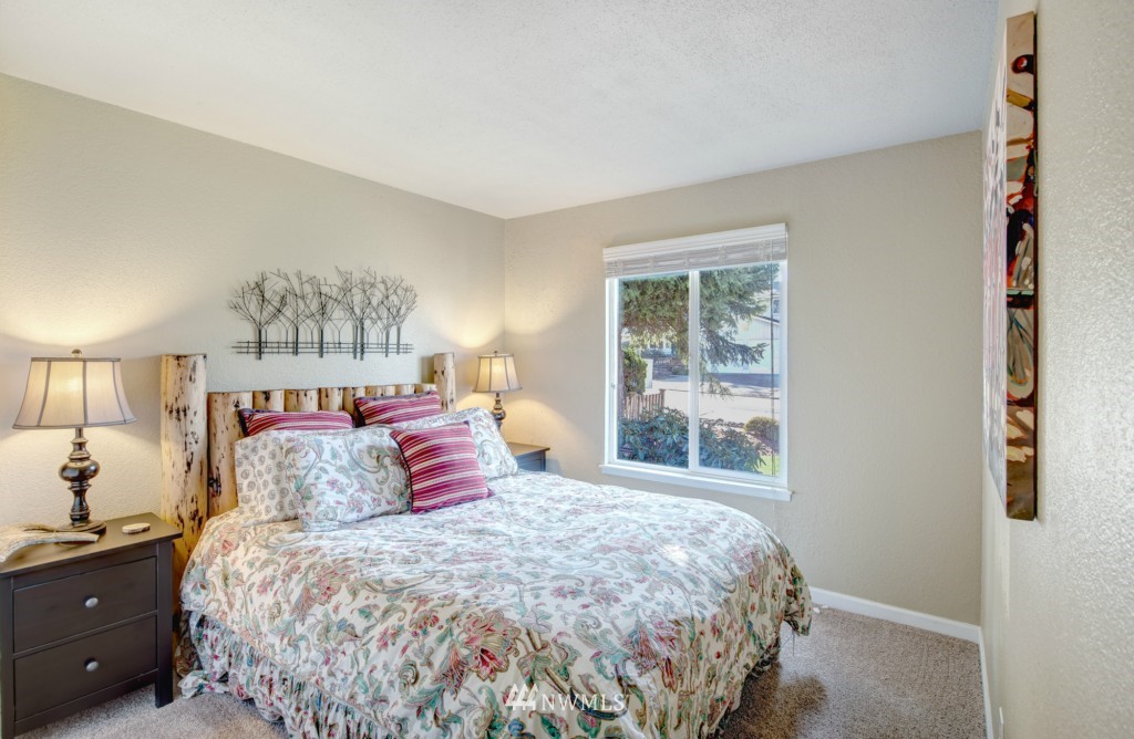4134 Southeast 1st Place Renton, WA 98059 - Photo 8 of 20 Gallery Image 8