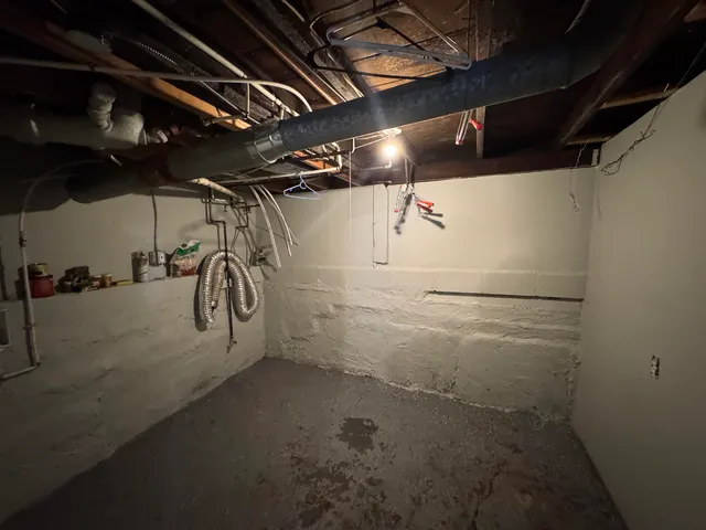 $1,350 | 17125 Dora Street, Melvindale, MI 48122