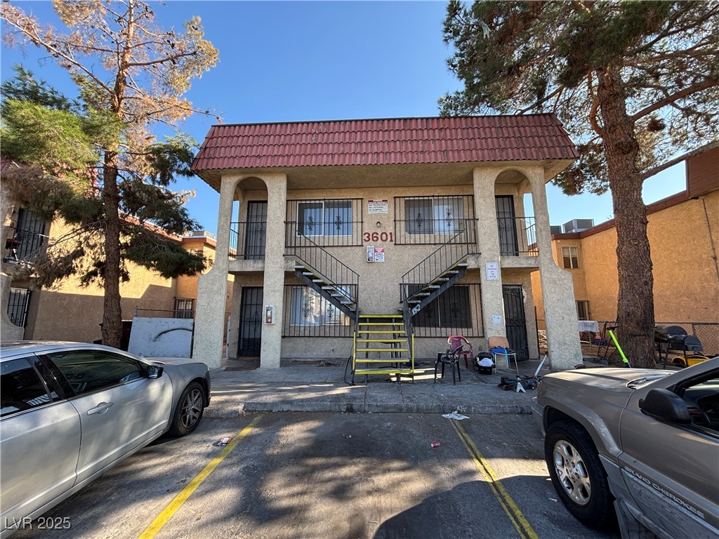 3601 Thomas Avenue, Unit 4 North Las Vegas, NV 89030 - Photo 1 of 17
