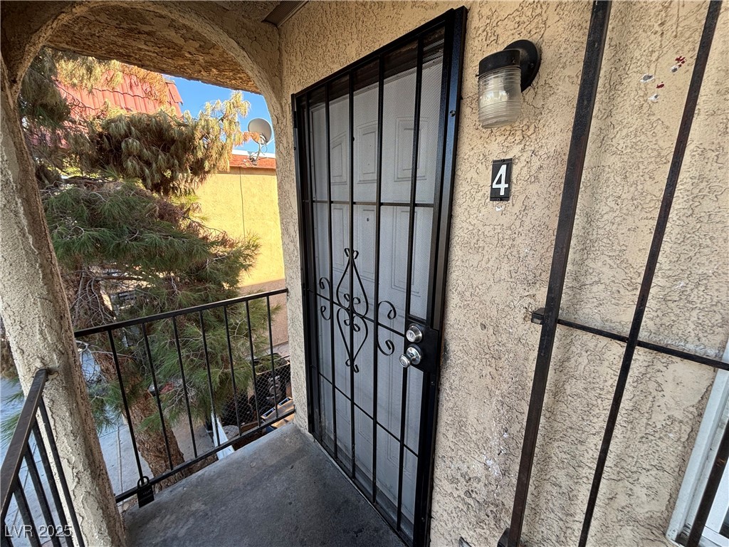 3601 Thomas Avenue, Unit 4 North Las Vegas, NV 89030 - Photo 3 of 17