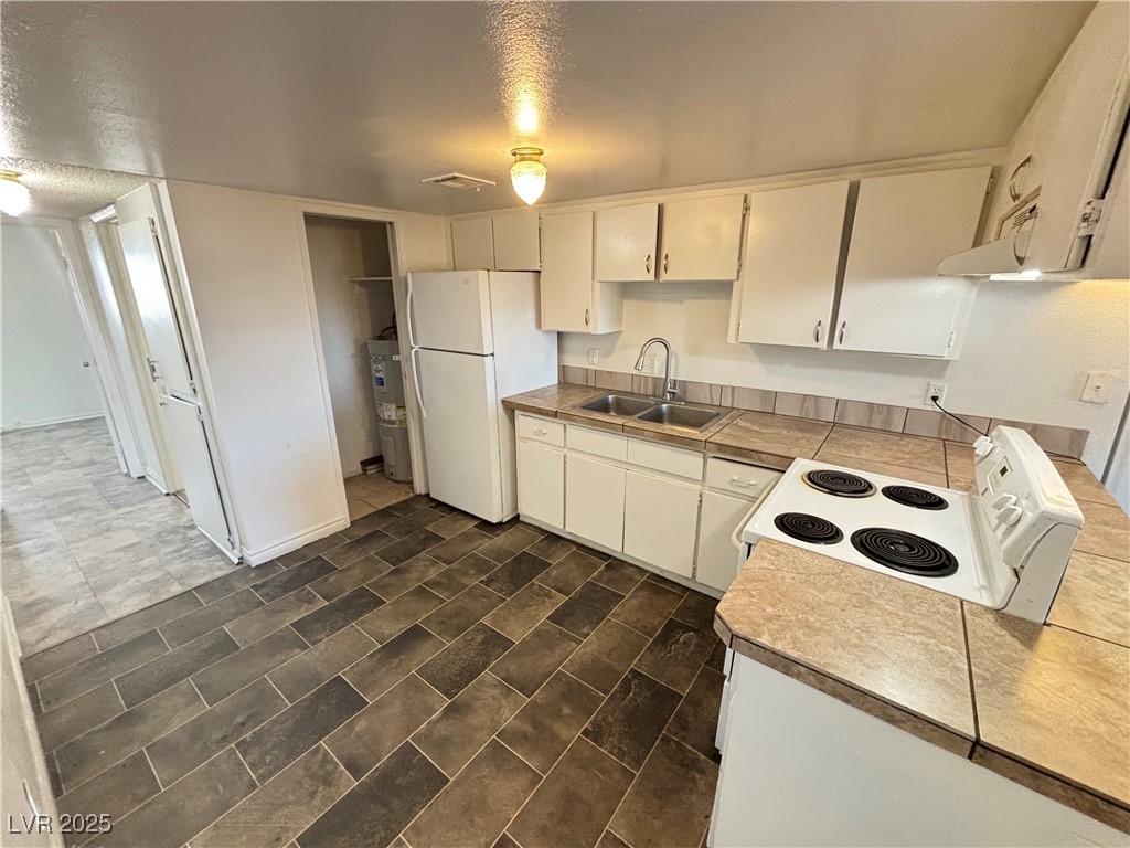 3601 Thomas Avenue, Unit 4 North Las Vegas, NV 89030 - Photo 7 of 17