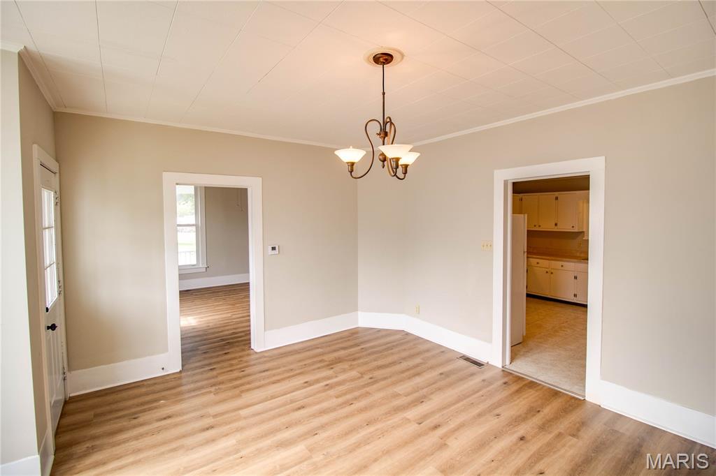 703 Harrison Street Jerseyville, IL 62052 - Photo 12 of 34