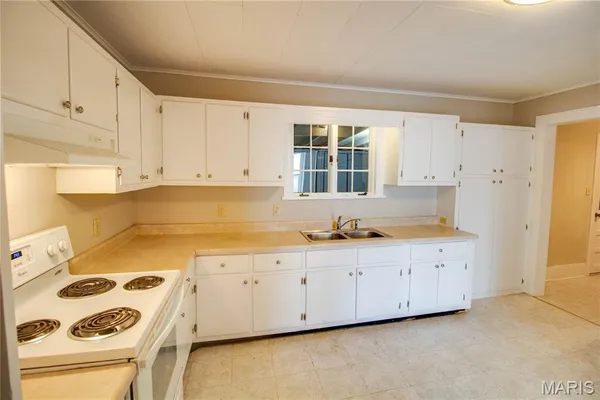 $139,900 | 703 Harrison Street, Jerseyville, IL 62052