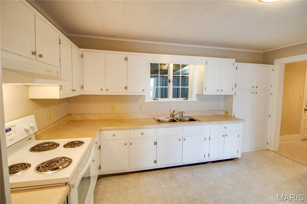 703 Harrison Street Jerseyville, IL 62052 - Photo 13 of 34