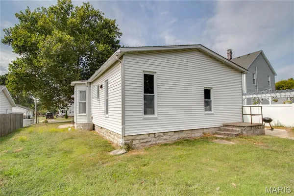 $139,900 | 703 Harrison Street, Jerseyville, IL 62052