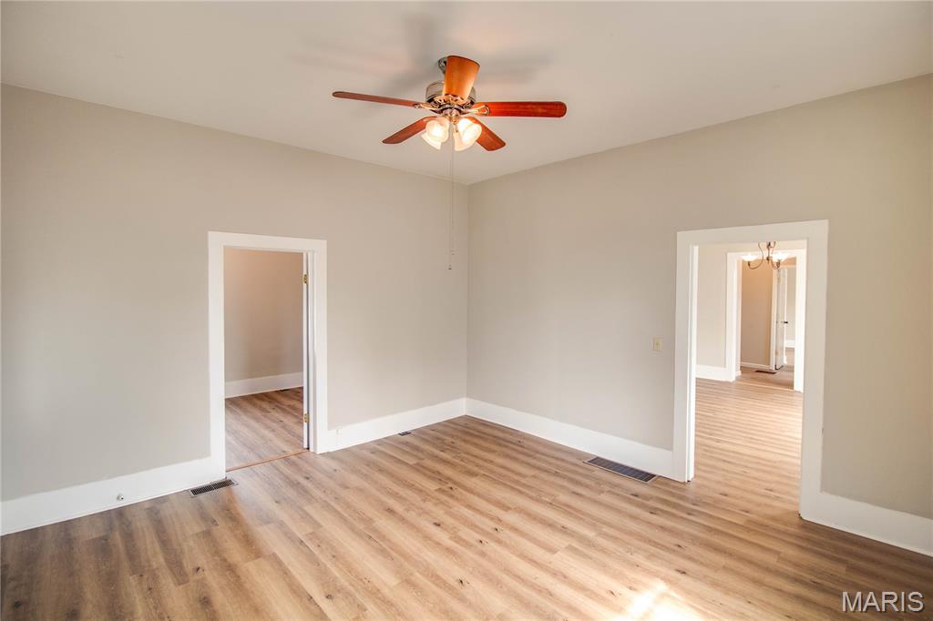 703 Harrison Street Jerseyville, IL 62052 - Photo 8 of 34