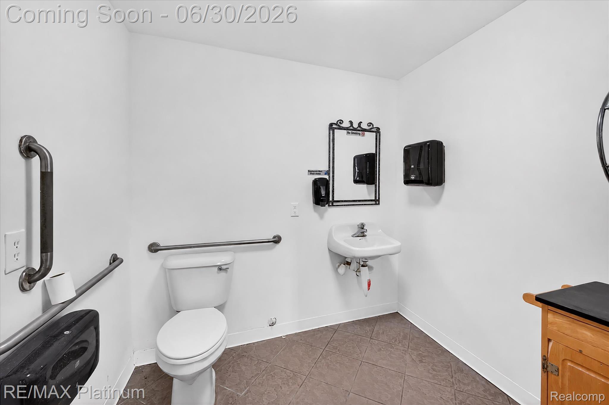 1462 South Hughes Road Howell, MI 48843 - Photo 30 of 37 47-1462-S-Hughes-Rd-Howell-MI-48843-WindowStill.jpg