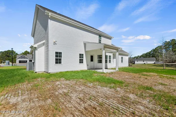 $509,900 | 122 Rolling Water Lane, Swansboro, NC 28584