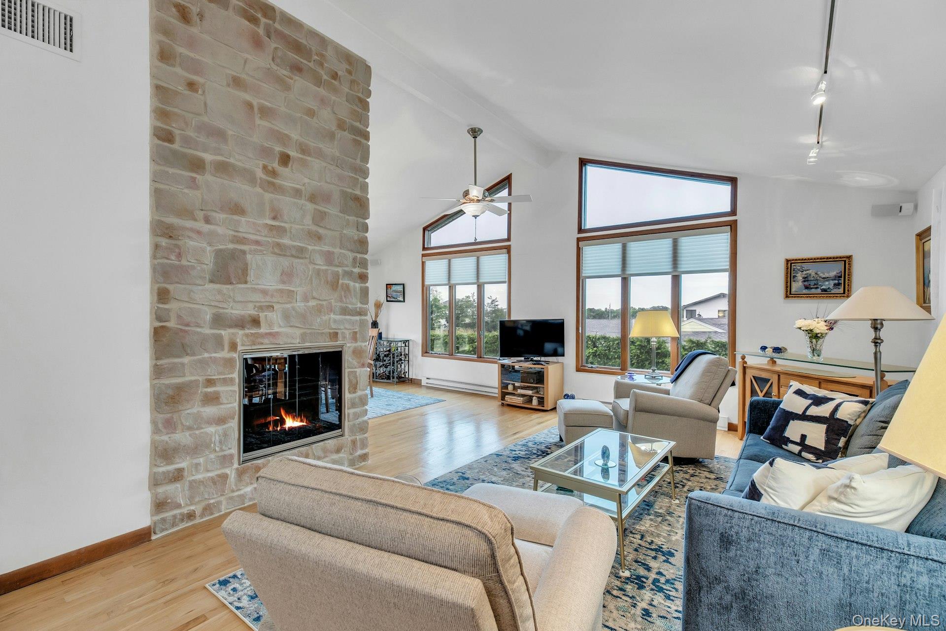 6 Mill Pond Road Hampton Bays, NY 11946 - Photo 9 of 38
